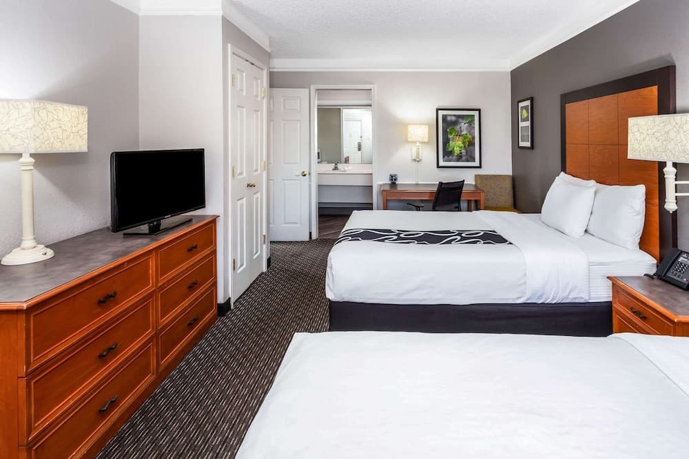 La Quinta Inn by Wyndham Laredo I-35