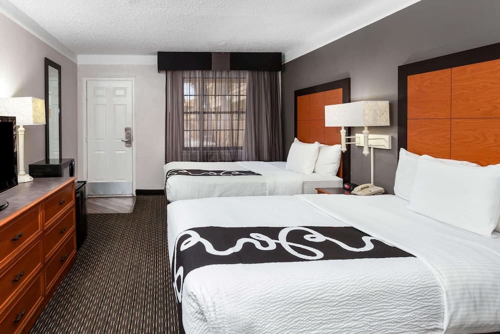 La Quinta Inn by Wyndham Laredo I-35