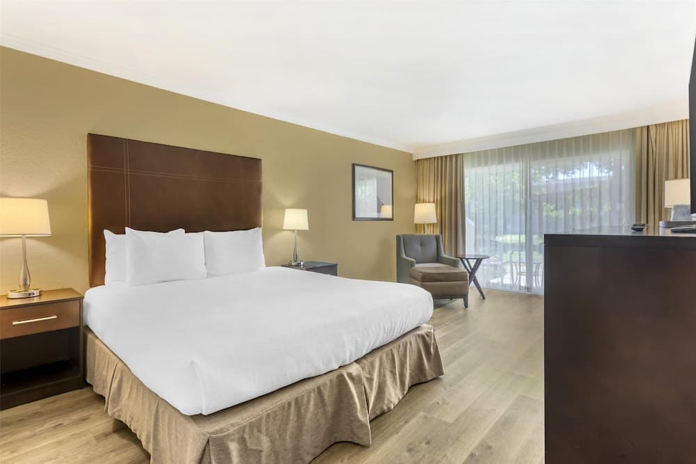 Best Western Plus Garden Court Inn