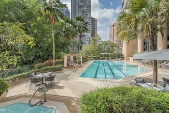 Four Seasons Hotel Singapore