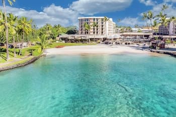 Courtyard by Marriott King Kamehameha's Kona Beach Hotel