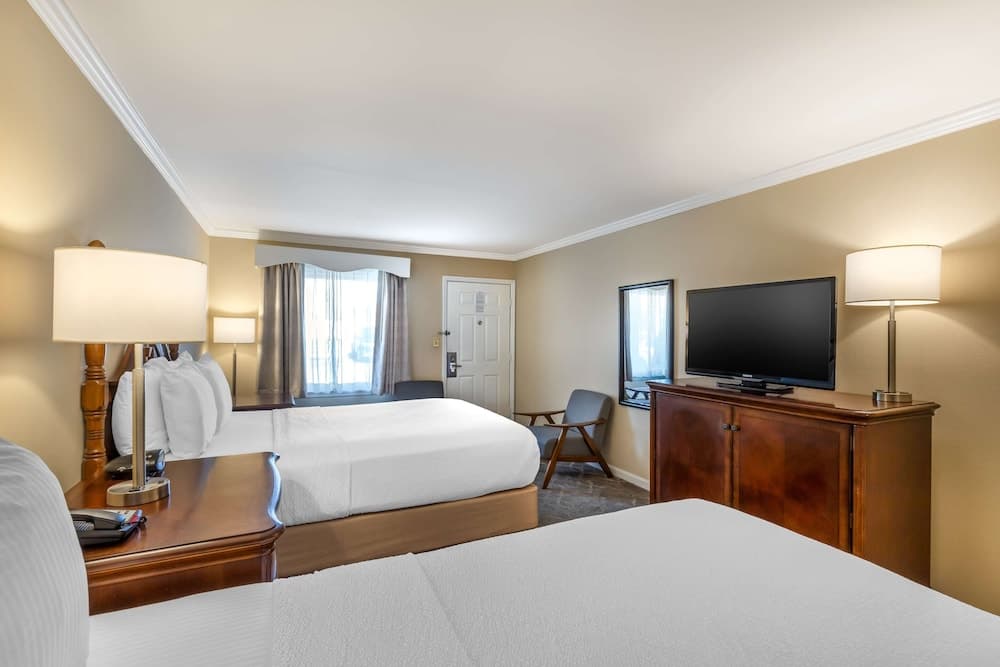 Best Western Plus Santee Inn