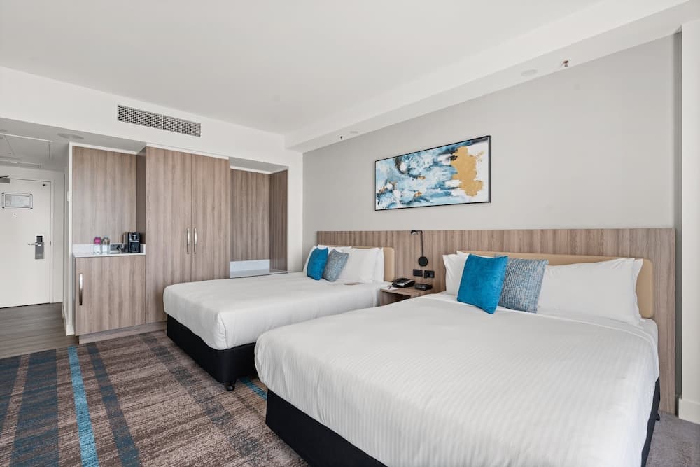 Crowne Plaza Surfers Paradise by IHG