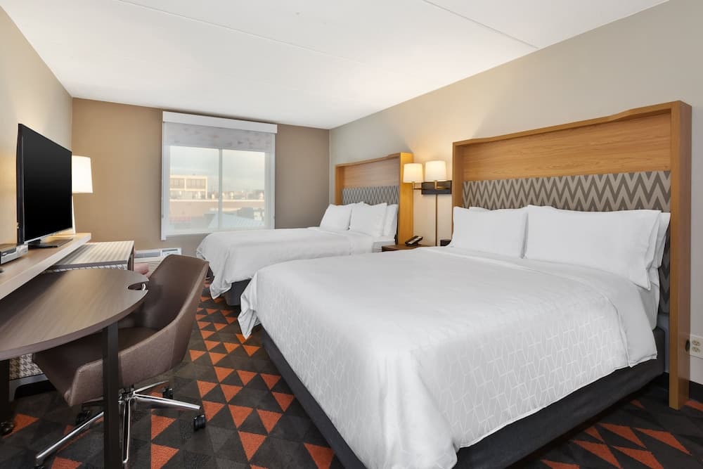 Holiday Inn Westbury - Long Island by IHG