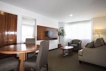 Camino Real Aparthotel, Downtown