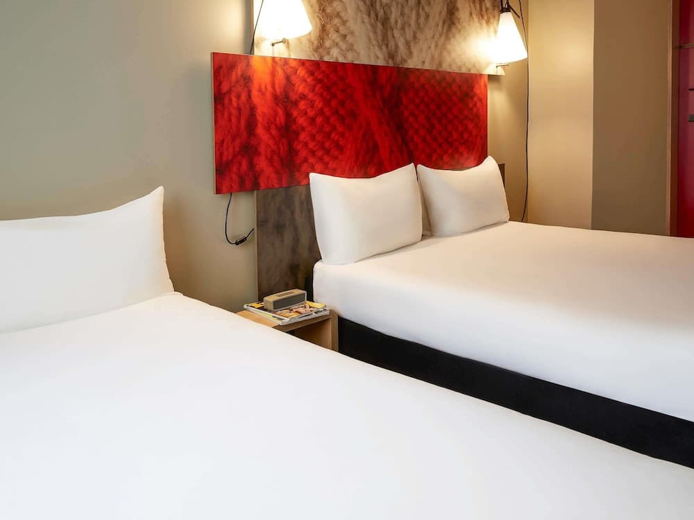 Ibis Paris Canal Saint Martin