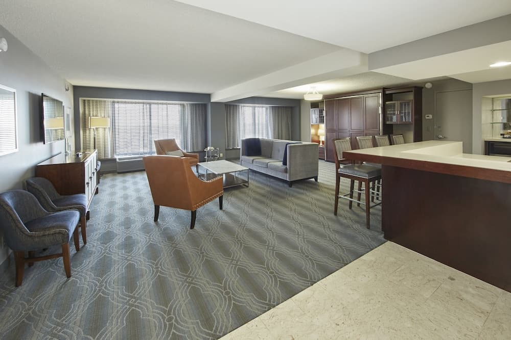 Doubletree by Hilton Bloomington - Minneapolis South