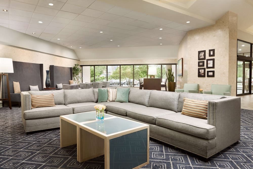 DoubleTree by Hilton Minneapolis - Park Place