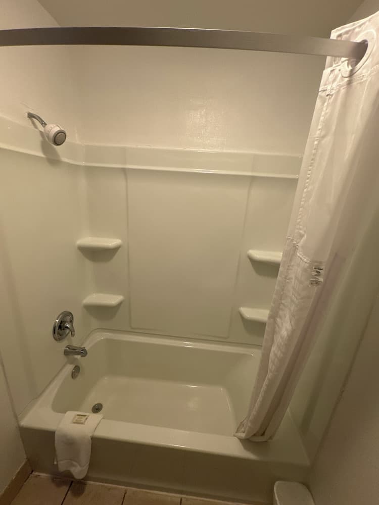 Days Inn by Wyndham Salina I-70