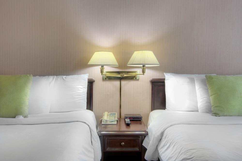 Days Inn by Wyndham Mountain View