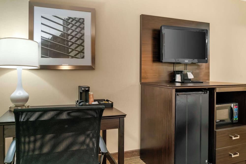 Quality Inn & Suites Monroe