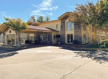 Motel 6 Huntsville, AL – University Dr.