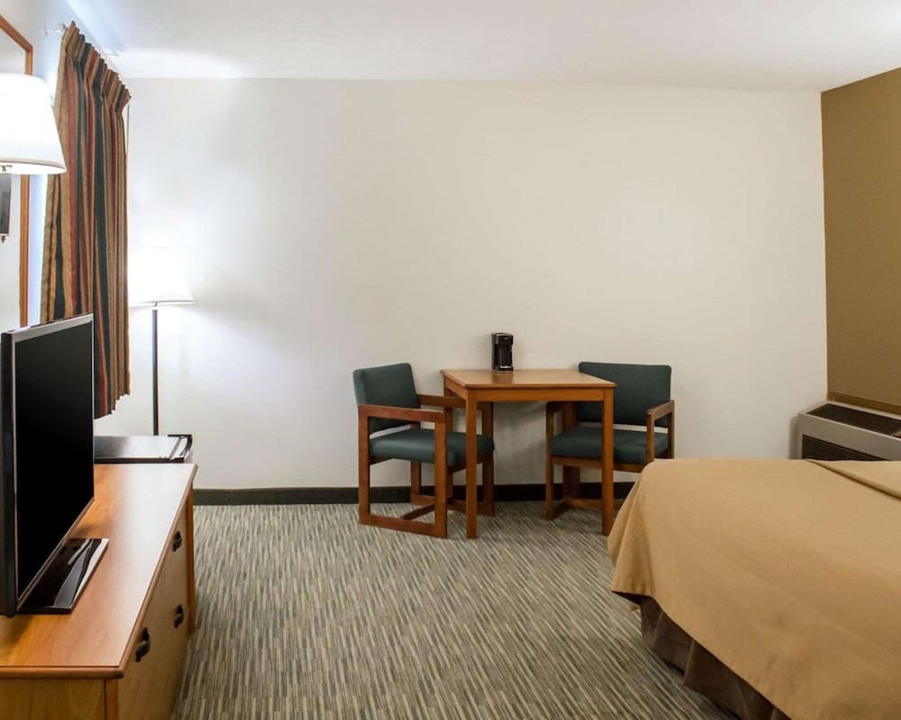 Econo Lodge Elkhart North