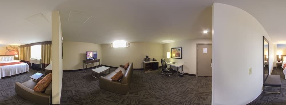 Holiday Inn Milwaukee Brookfield by IHG