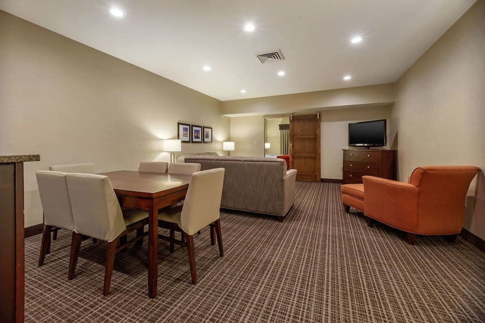 Comfort Suites Green Bay West