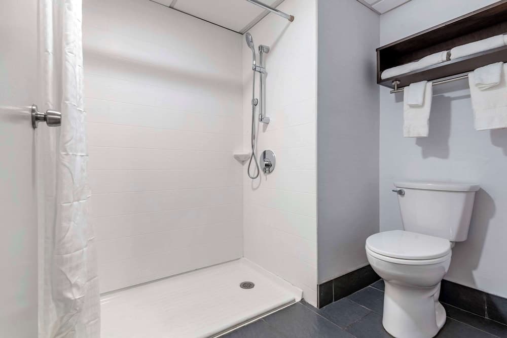 Comfort Inn & Suites Liverpool - Syracuse North