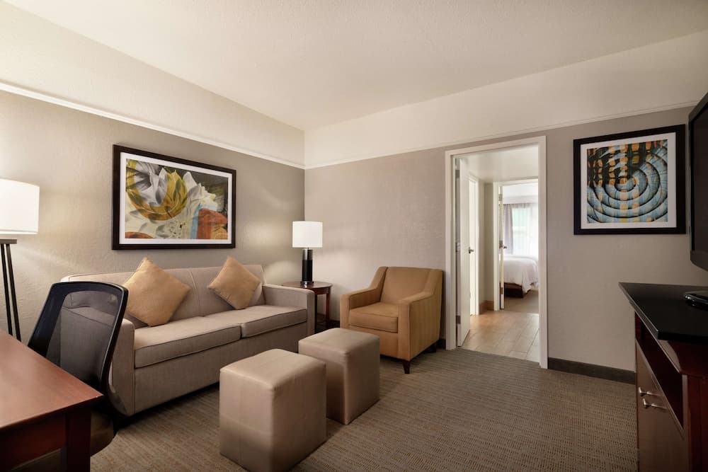 Embassy Suites by Hilton Brunswick