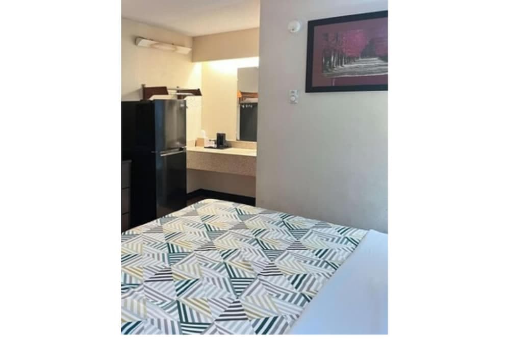 Studio 6 Suites Shreveport, LA – Industrial Loop