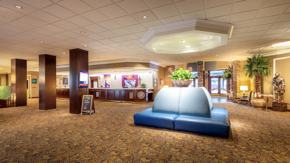 Anaheim Majestic Garden Hotel