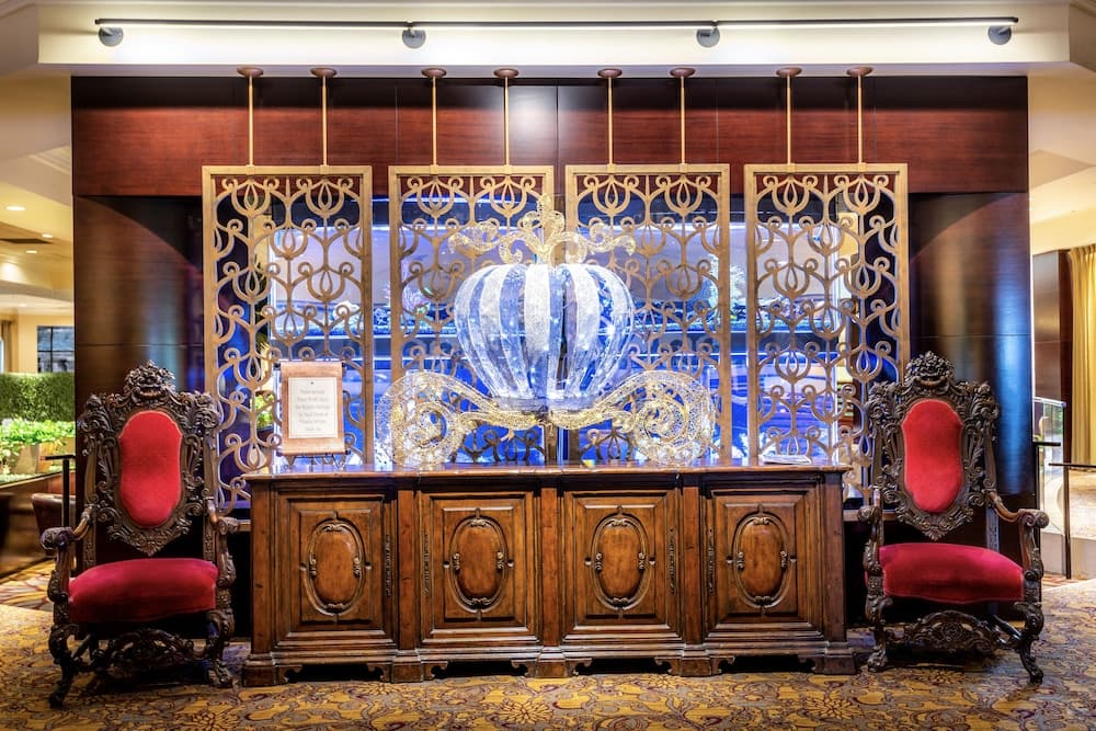 Anaheim Majestic Garden Hotel