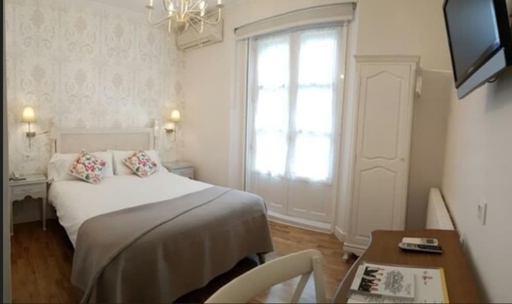 Hotel Infanta Isabel