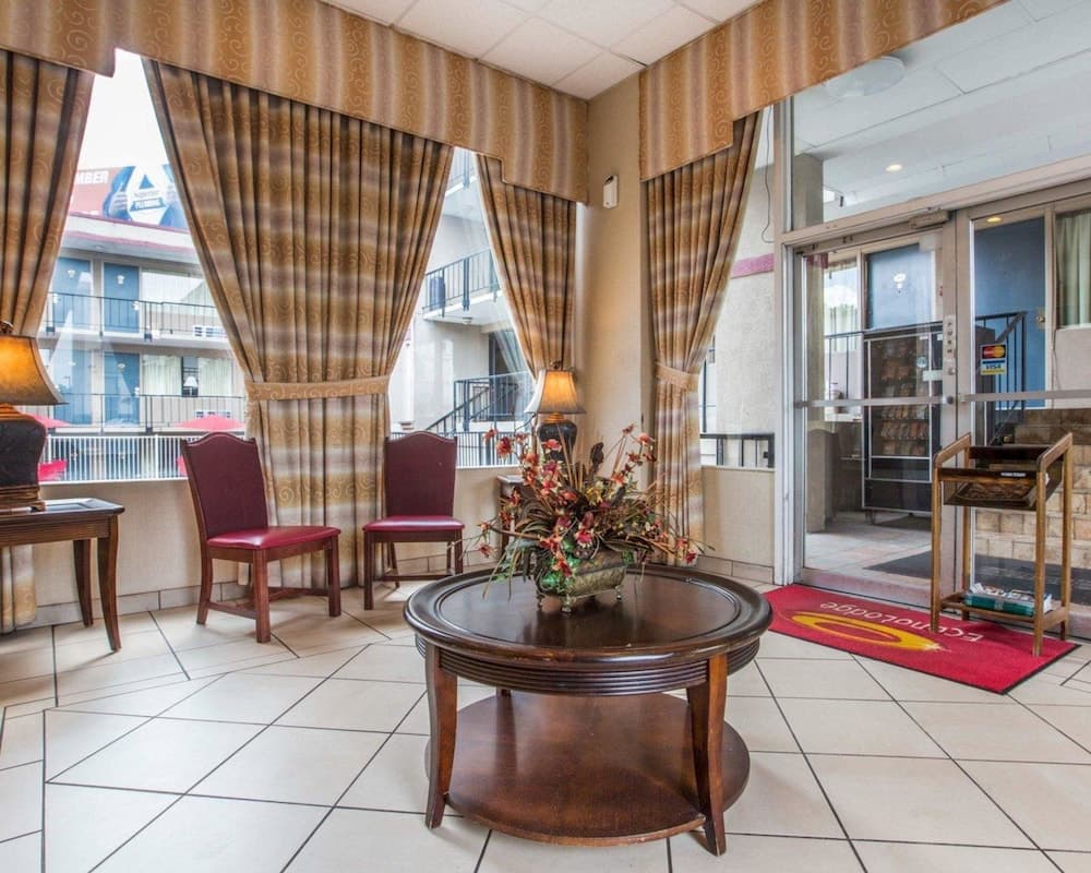 Econo Lodge Atlanta College Park