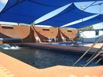 Dragon Phoenix Motel & Restaurant