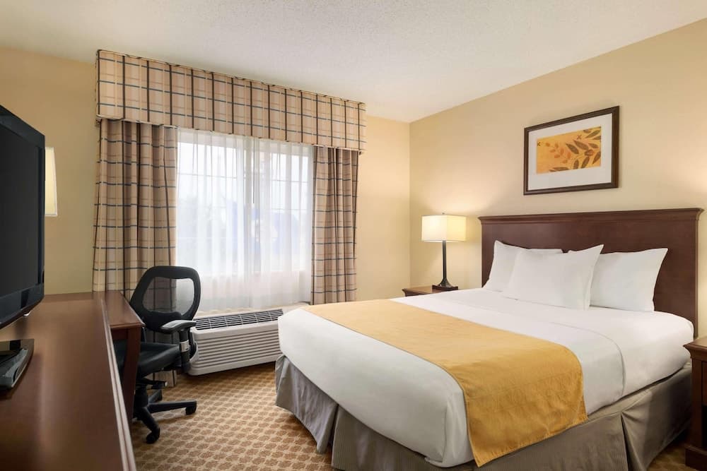Country Inn & Suites by Radisson, Owatonna, MN