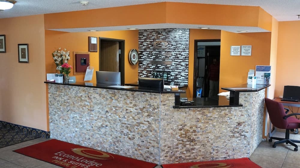 Econo Lodge Inn & Suites Pekin - Peoria Area