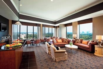 Sheraton Greensboro at Four Seasons