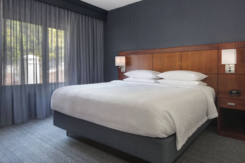 Courtyard by Marriott Norwalk