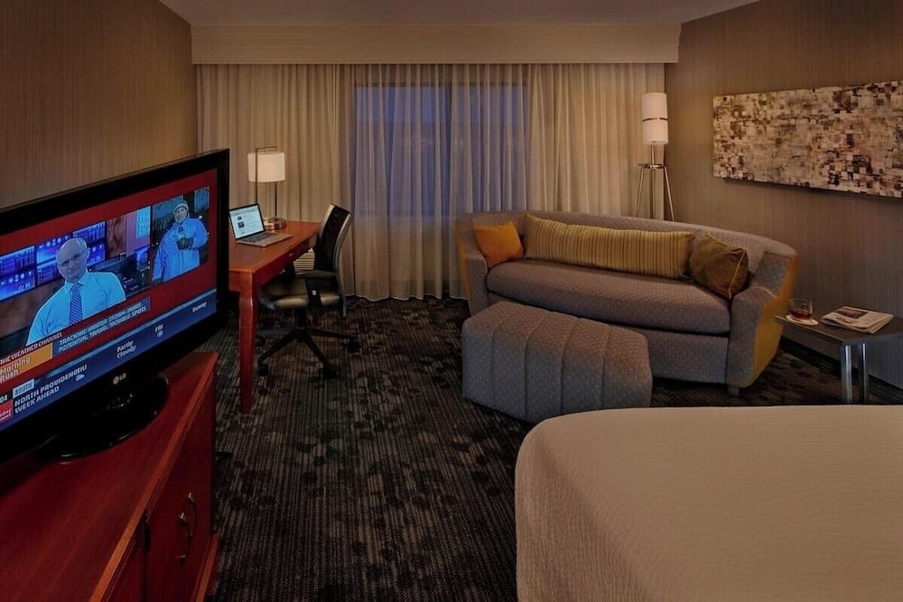 Courtyard by Marriott Boston Norwood/Canton