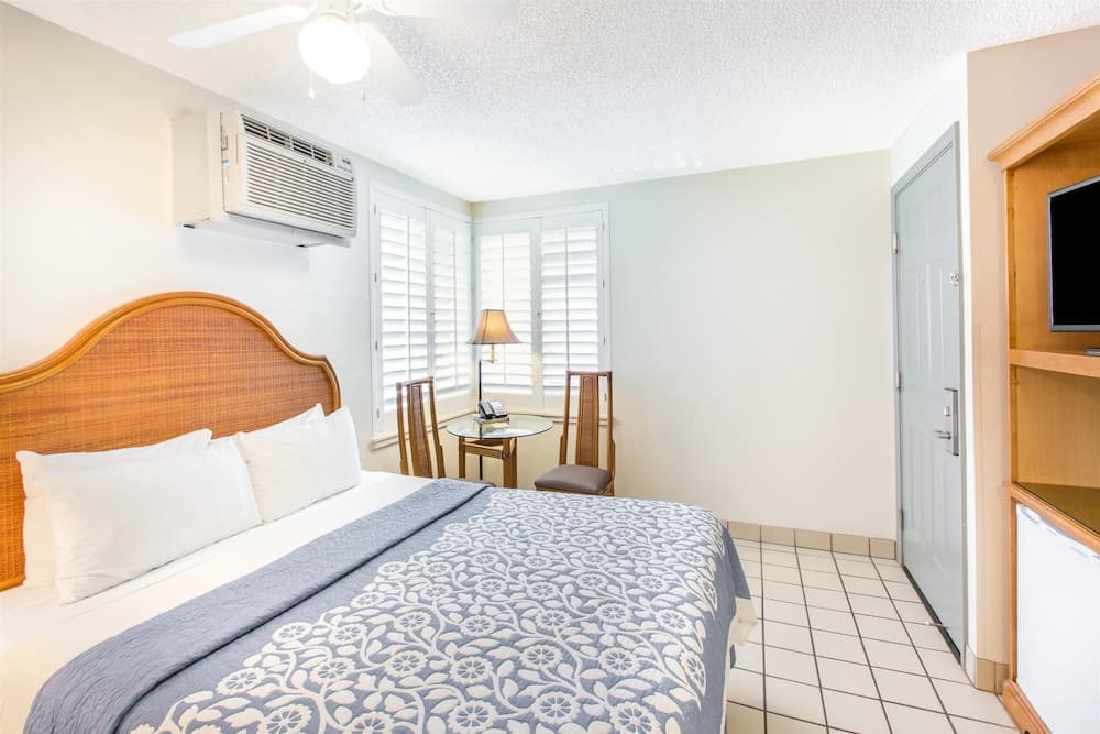 Days Inn by Wyndham Maui Oceanfront