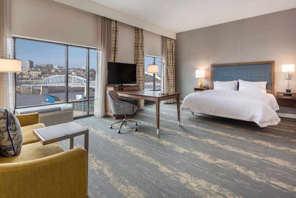 Hampton Inn & Suites Newport/Cincinnati