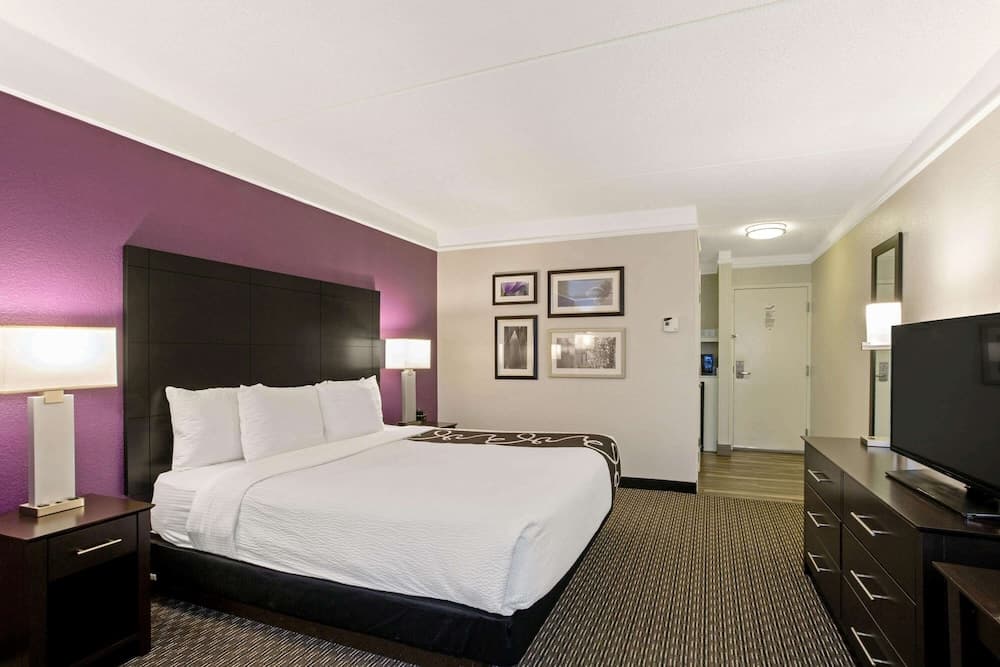 La Quinta Inn & Suites by Wyndham Boston-Andover