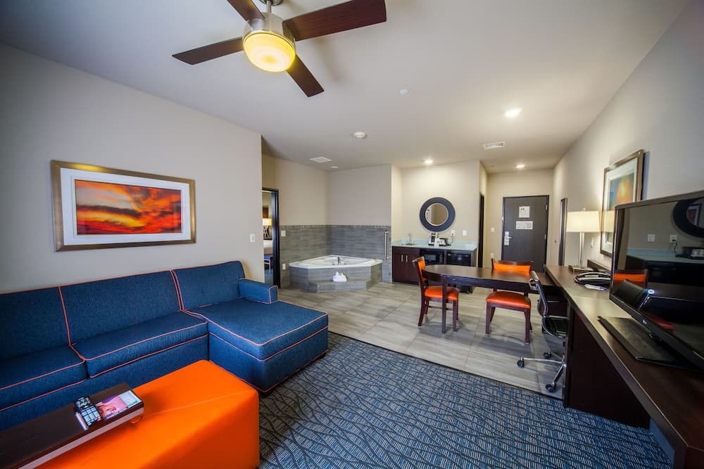Holiday Inn Express & Suites Oklahoma City Southeast I-35 by IHG