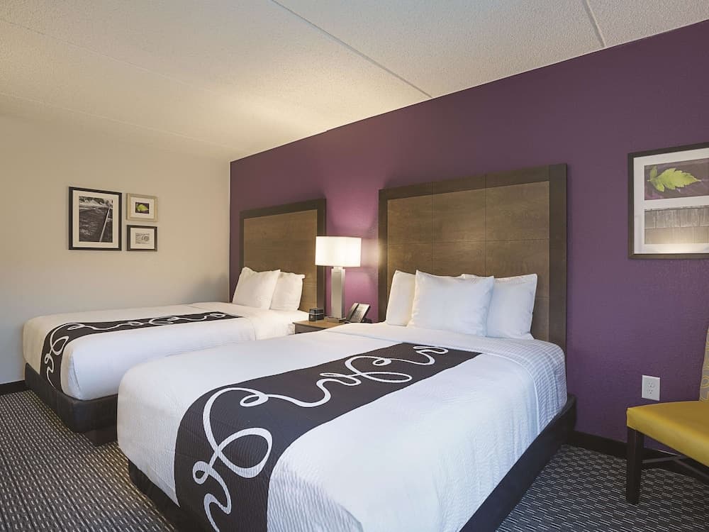 La Quinta Inn & Suites by Wyndham Baltimore BWI Airport