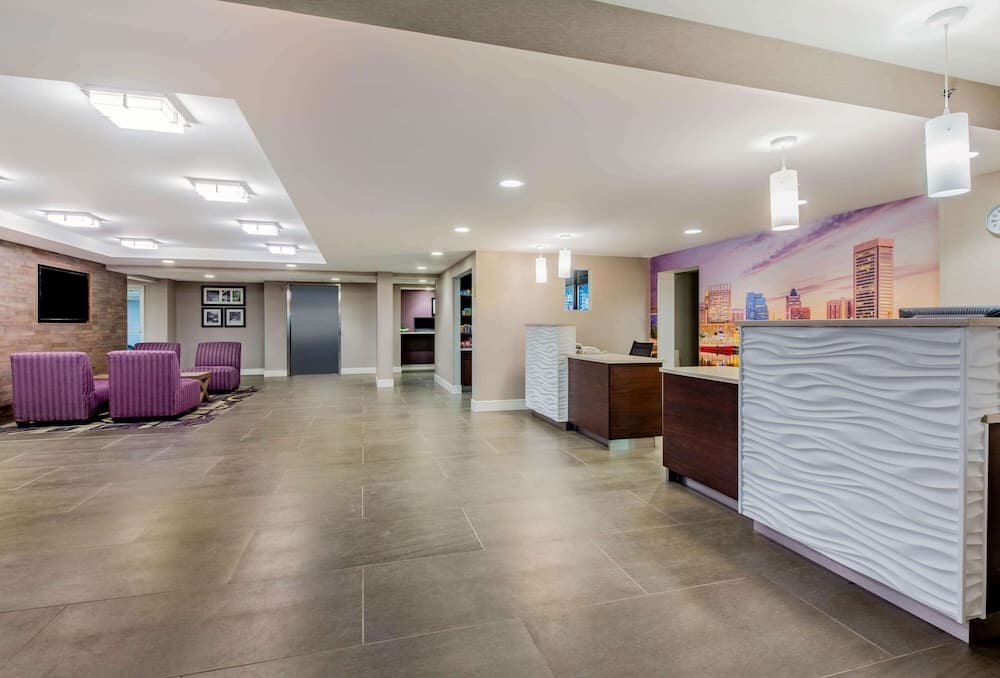 La Quinta Inn & Suites by Wyndham Baltimore BWI Airport