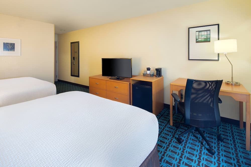 Fairfield Inn and Suites by Marriott Indianapolis Airport