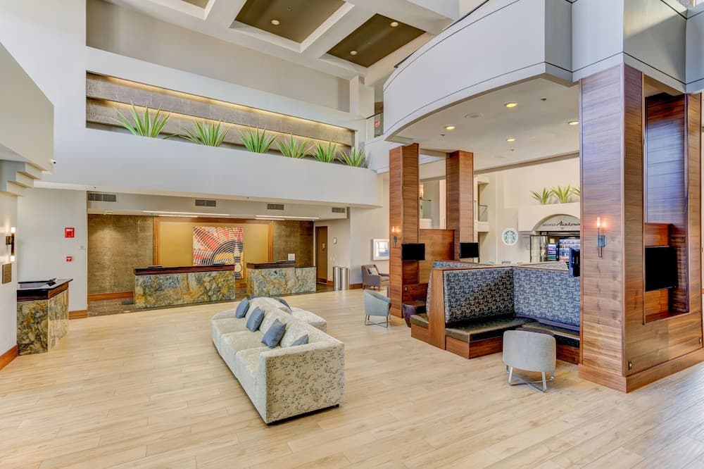 Hilton Phoenix Airport