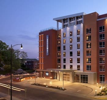 The Broadway Columbia - a DoubleTree by Hilton