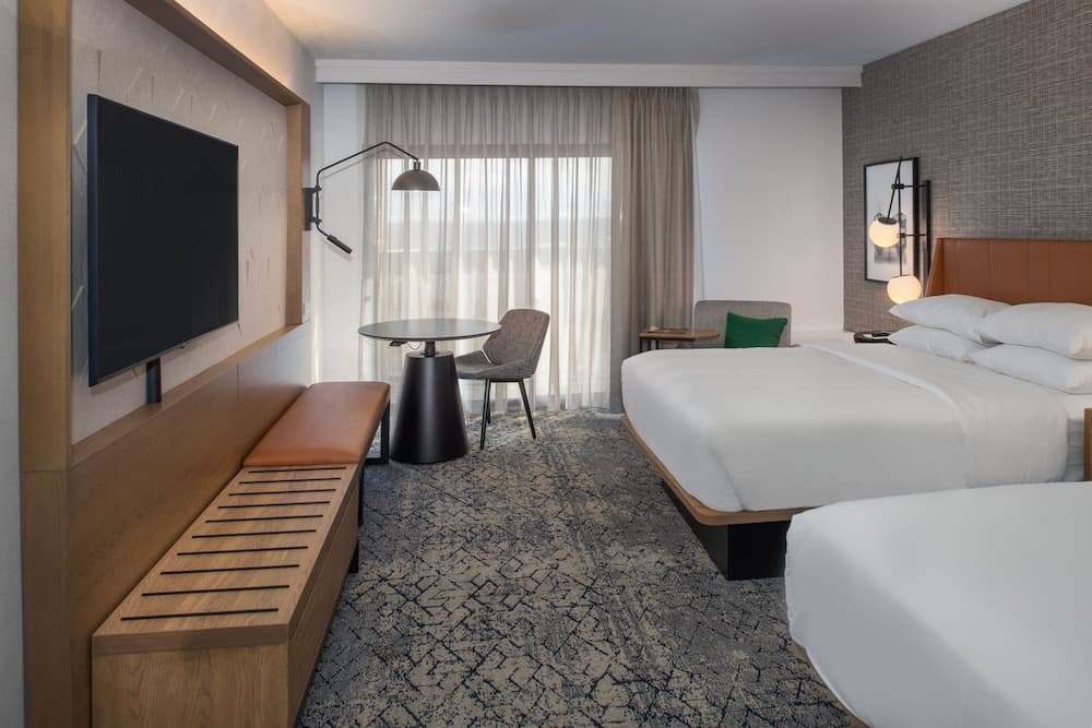 Sheraton Westport Plaza Hotel St. Louis