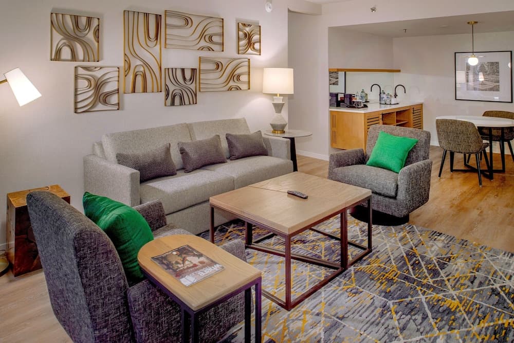 Sheraton Westport Plaza Hotel St. Louis