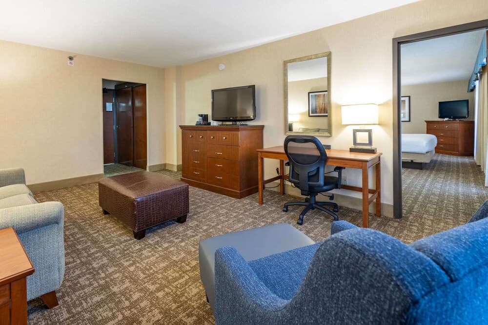 Pear Tree Inn St. Louis Near Union Station