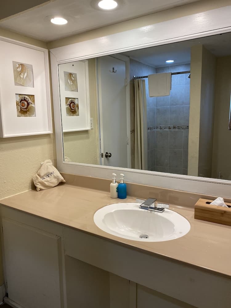 Bolongo Bay Beach Resort