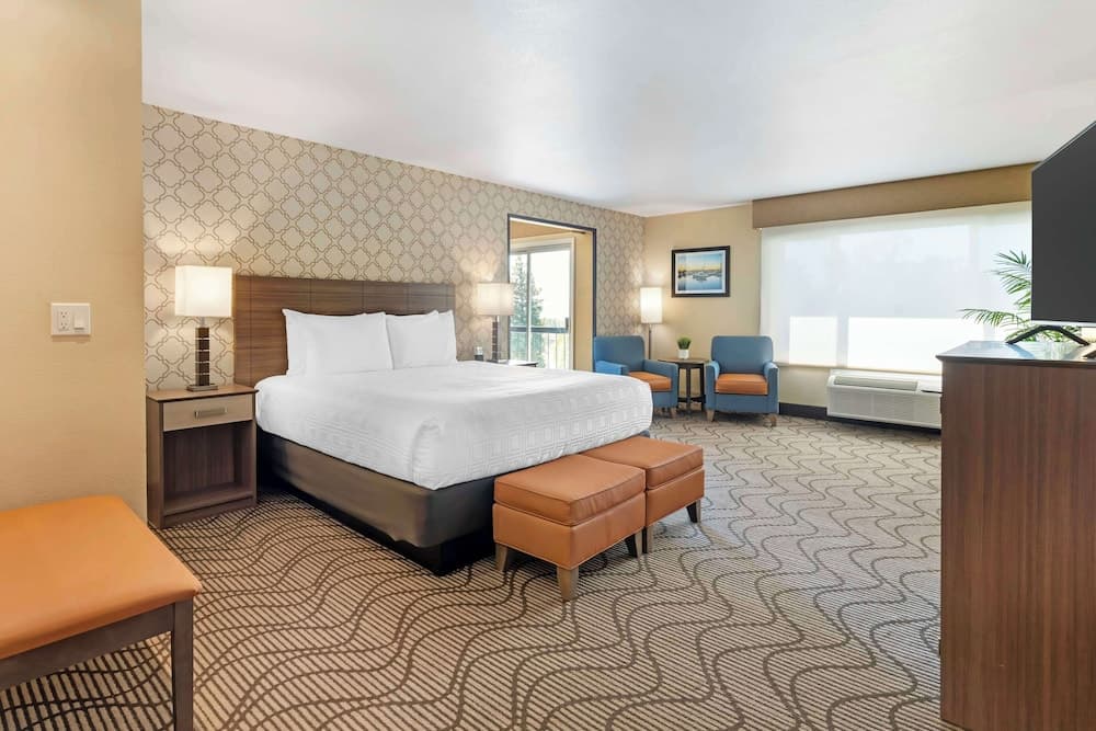 Best Western Plus Heritage Inn