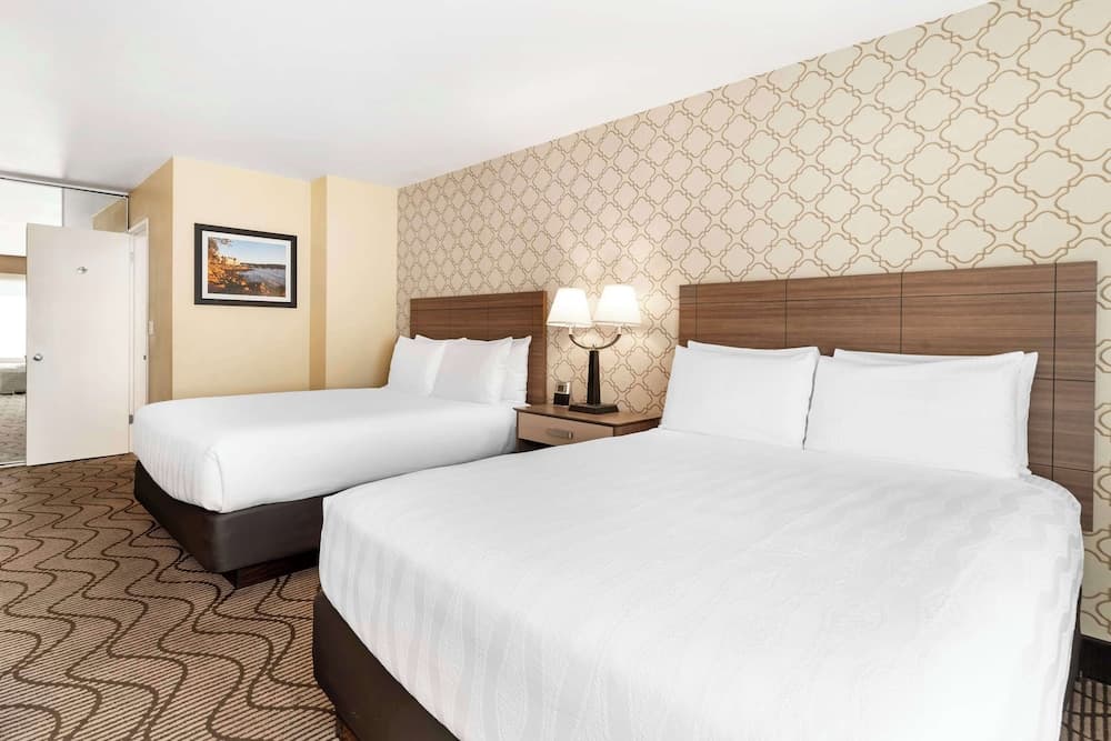 Best Western Plus Heritage Inn