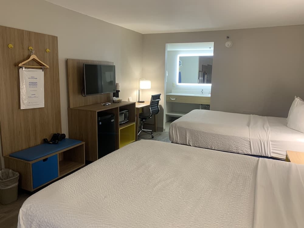 Days Inn by Wyndham Atlanta Stone Mountain