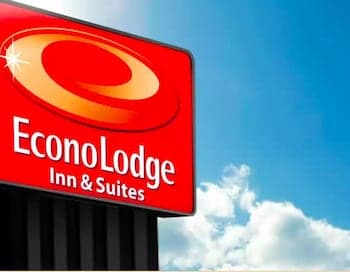 Econo Lodge Inn & Suites