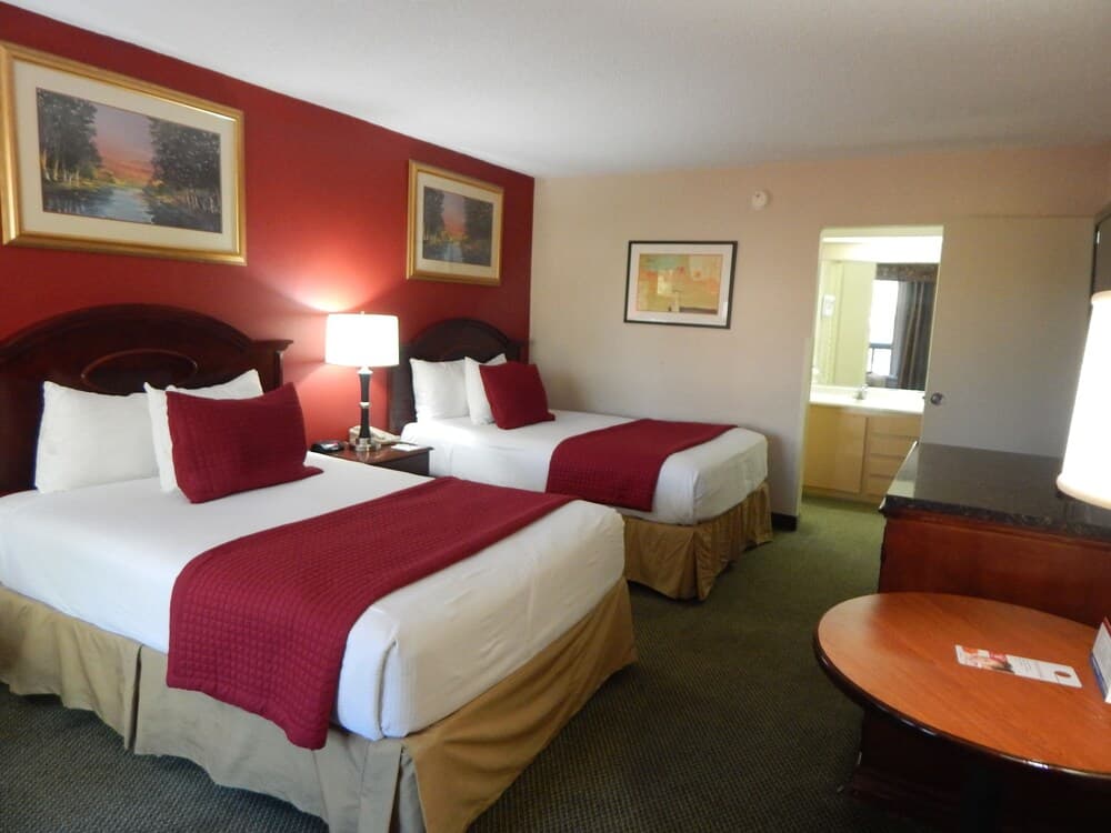 Ramada by Wyndham & Suites Warner Robins